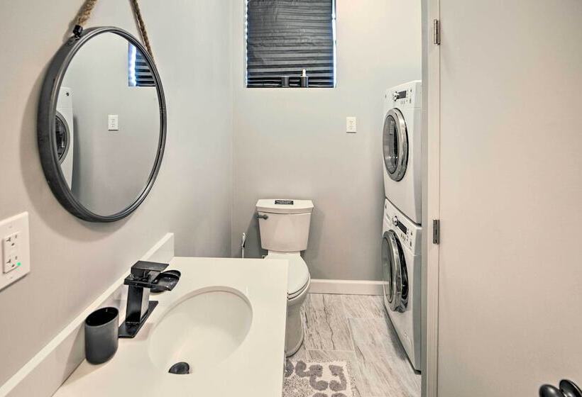 Pet Friendly  Milk Barn Cottage  On 15 Acres!