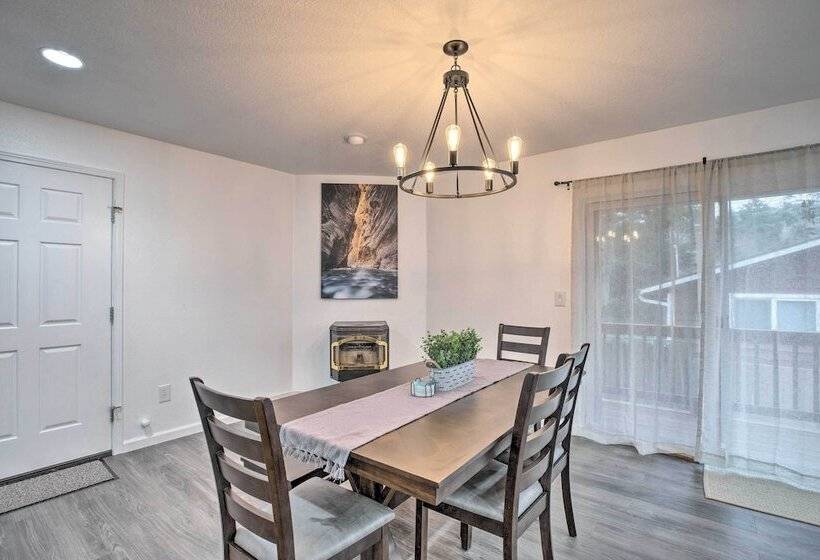 Pet Friendly Pnw Home, 1 Mi To Rockaway Beach