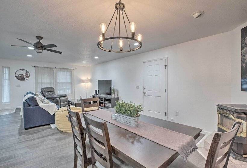 Pet Friendly Pnw Home, 1 Mi To Rockaway Beach