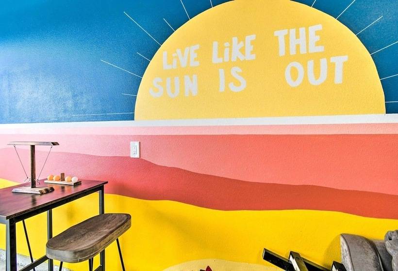 Pet Friendly Retreat W/ Fenced Yard, Walk To Beach