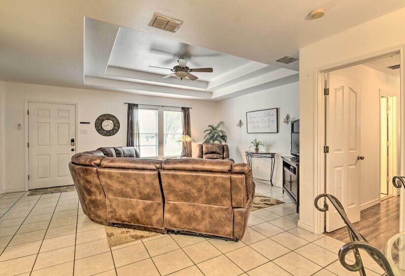 Pet Friendly Rockport Home ~ 4 Mi To Beach!