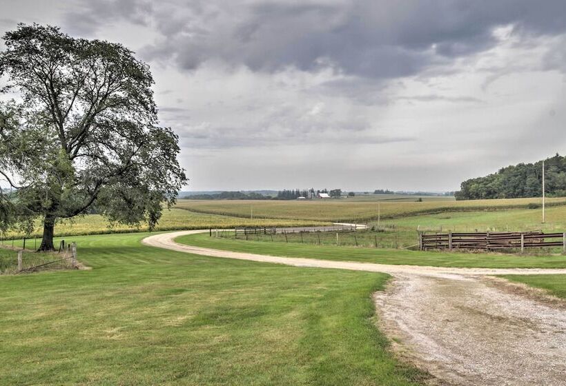 Pet Friendly Spring Grove Home W/serene Yard!