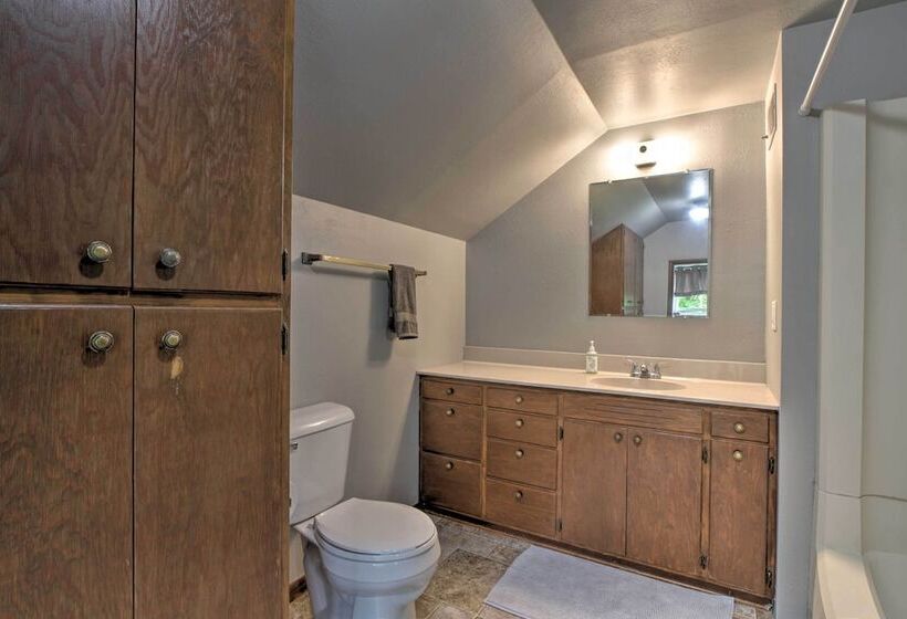 Pet Friendly Spring Grove Home W/serene Yard!