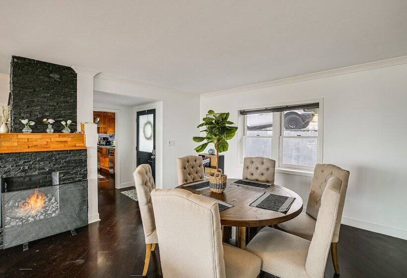 Bright Whittier Home W/ Pool Table + Spacious Deck