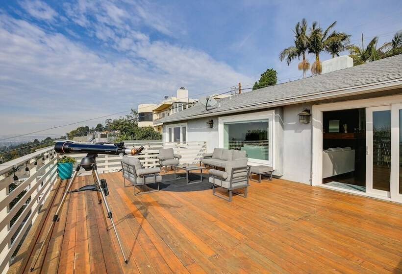 Bright Whittier Home W/ Pool Table + Spacious Deck