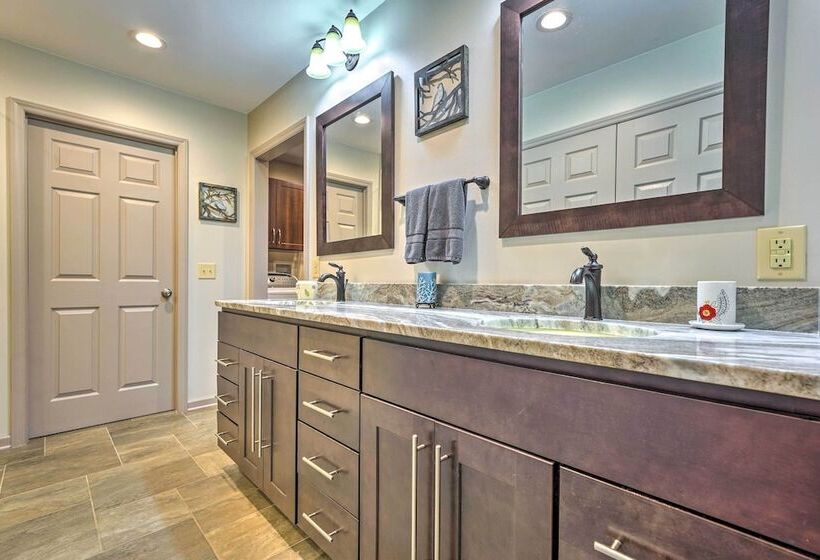 Pisgah Forest Farm Home: Outdoor Pool & Games