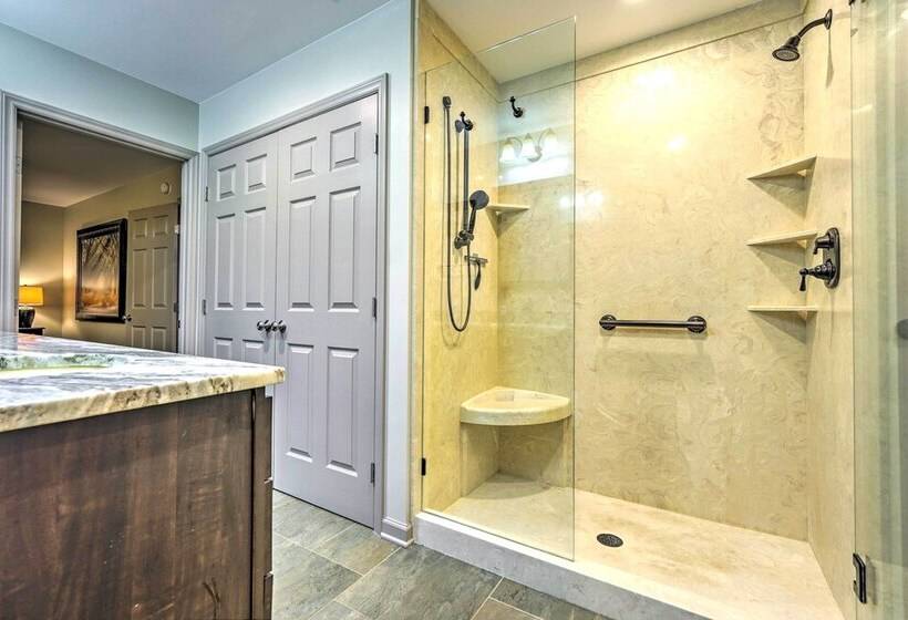 Pisgah Forest Farm Home: Outdoor Pool & Games