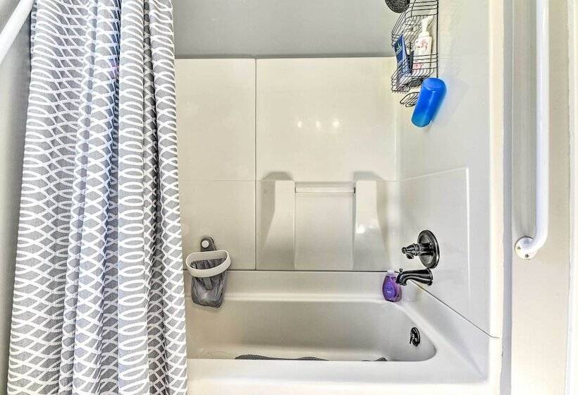 Pittsford Trolley Home Near Erie Canal!