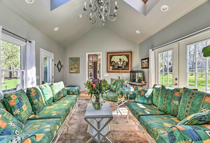 Pittsford Trolley Home Near Erie Canal!