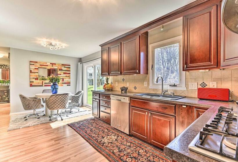 Pittsford Trolley Home Near Erie Canal!