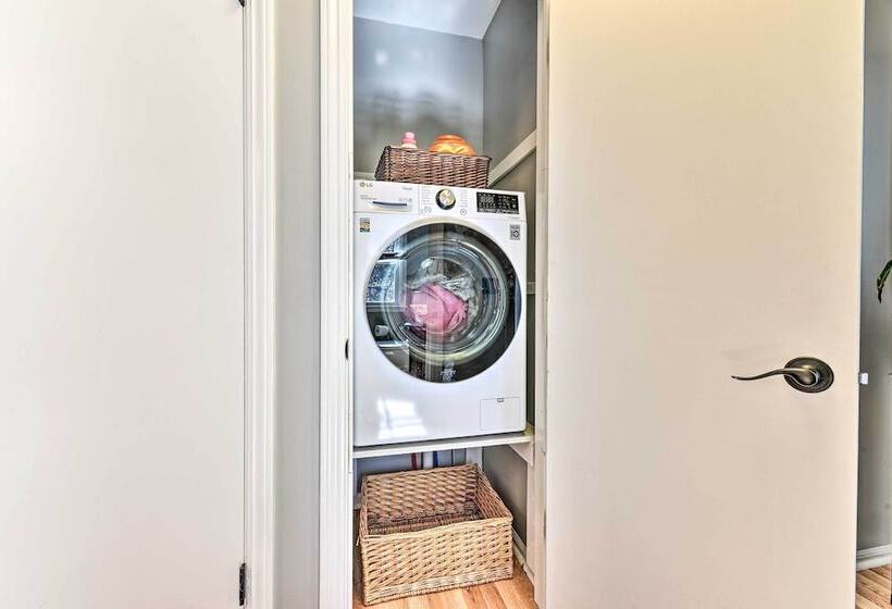 Pittsford Trolley Home Near Erie Canal!