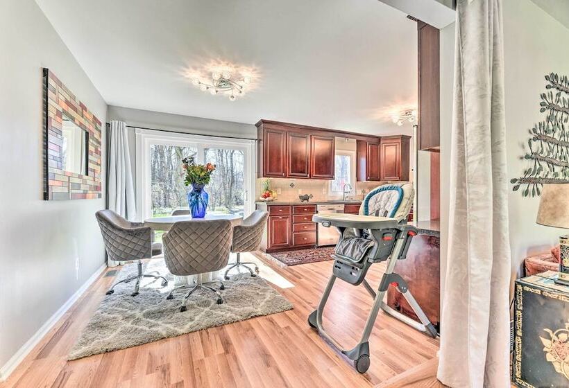 Pittsford Trolley Home   Near Erie Canal!