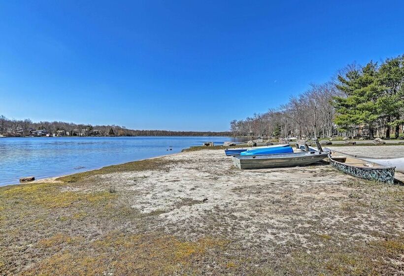 < 2 Mi To Dresser Lake: Home W/ Pool Access!