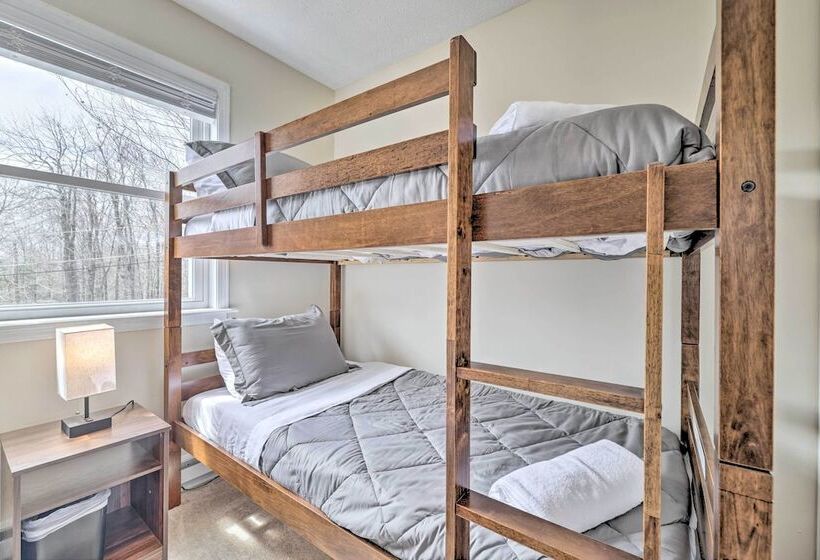 < 2 Mi To Dresser Lake: Home W/ Pool Access!