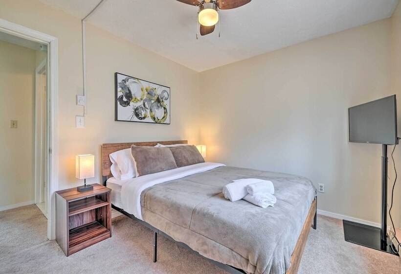 < 2 Mi To Dresser Lake: Home W/ Pool Access!