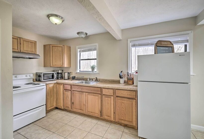 < 2 Mi To Dresser Lake: Home W/ Pool Access!