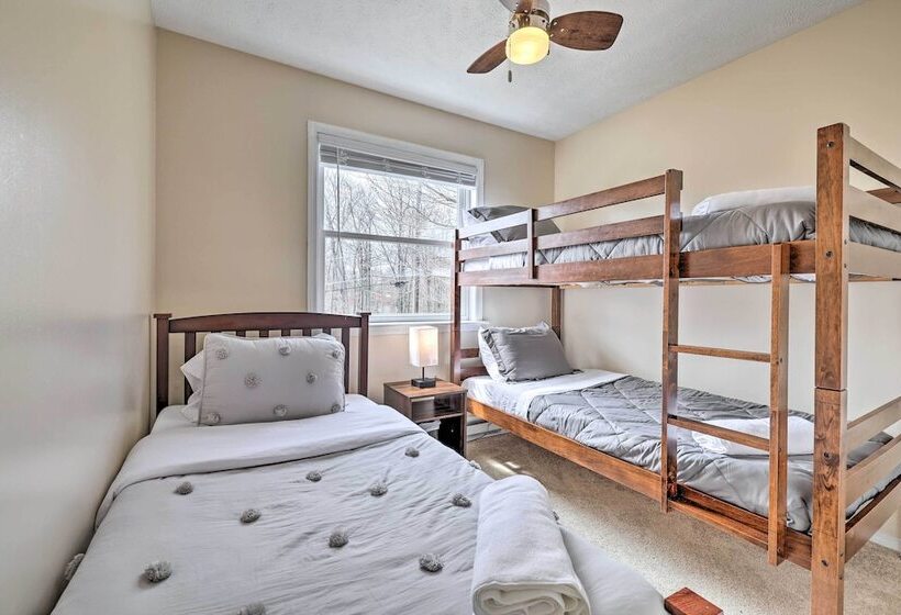 < 2 Mi To Dresser Lake: Home W/ Pool Access!