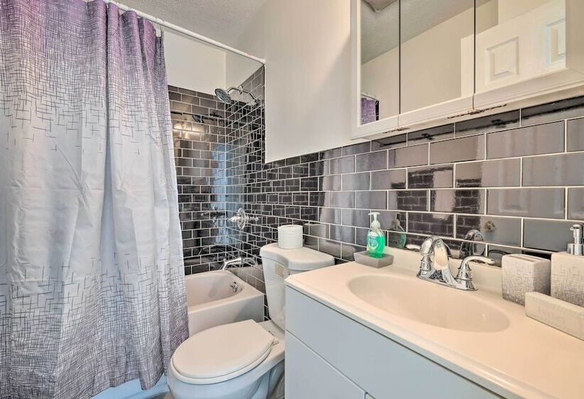 < 2 Mi To Dresser Lake: Home W/ Pool Access!