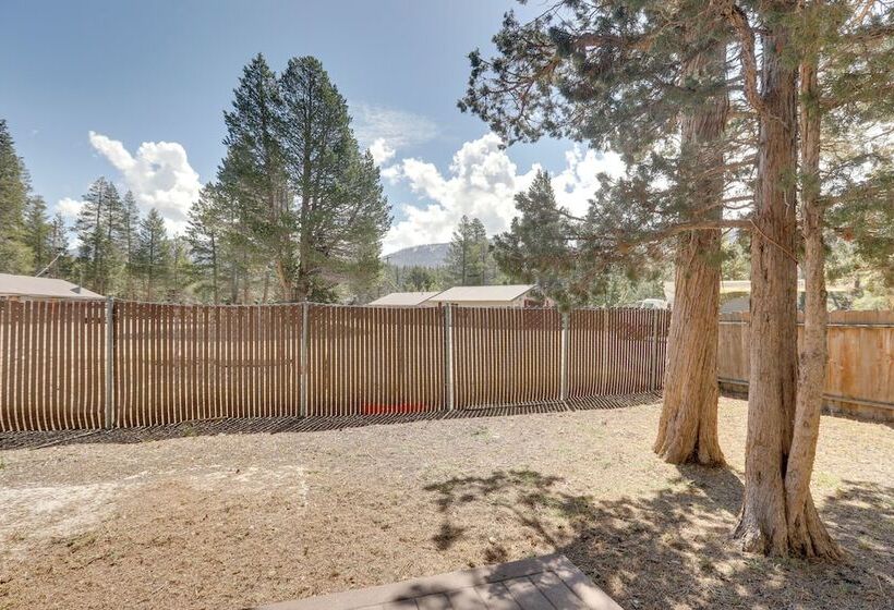 9 Mi To Heavenly Mountain: South Lake Tahoe Home