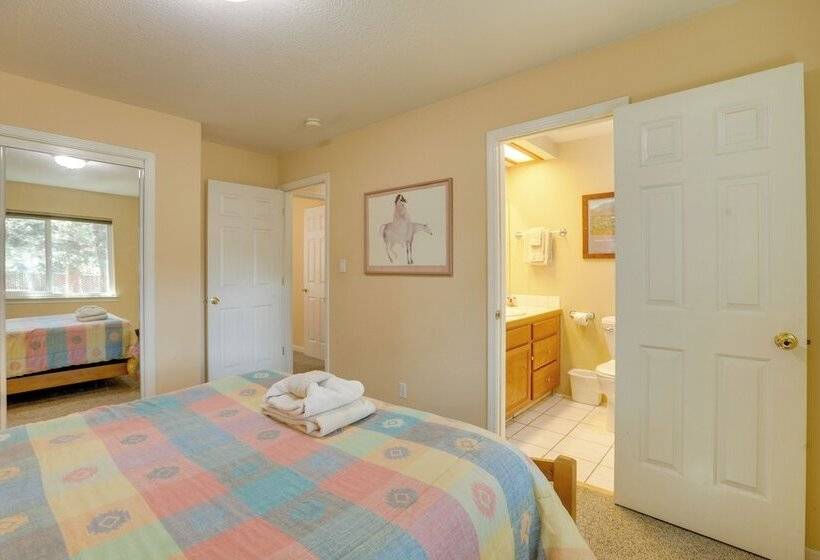 9 Mi To Heavenly Mountain: South Lake Tahoe Home