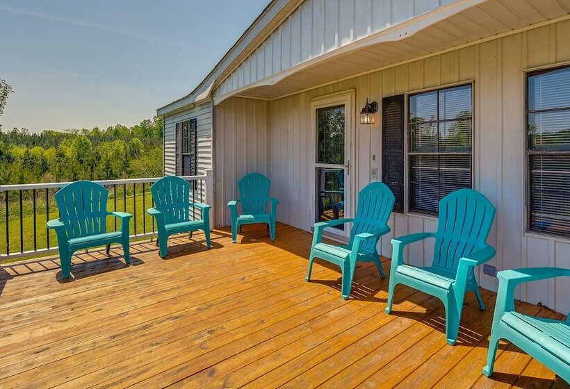 Quaint Asheboro Home ~ 1 Mi To North Carolina Zoo!