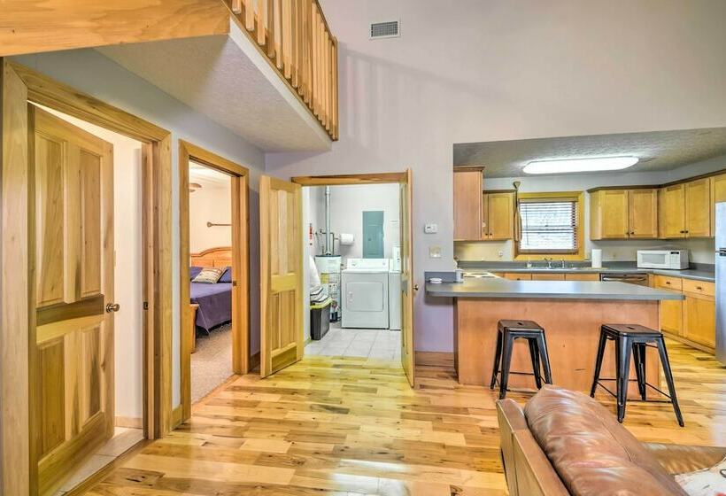 Quaint Lakeside Cabin W/ Pond & Fire Pit!