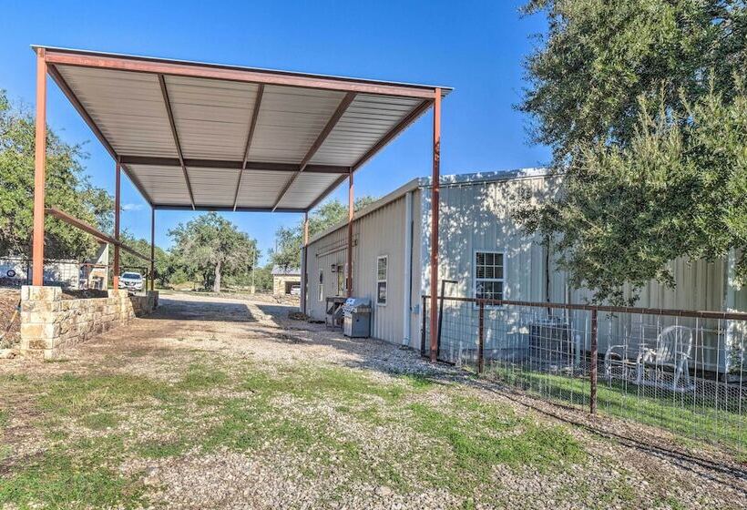 Quaint Texas Home < 2 Mi To Lake Georgetown!