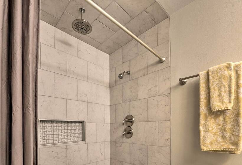 Quiet Dothan House With Fenced Yard + Fire Pit!