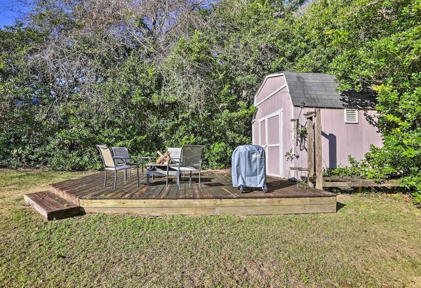 Quiet Dothan House With Fenced Yard + Fire Pit!