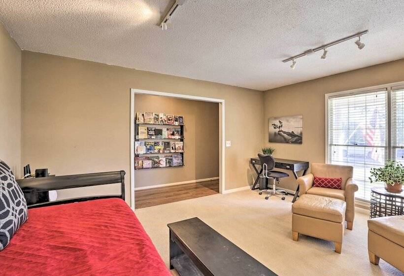 Quiet Dothan House With Fenced Yard + Fire Pit!