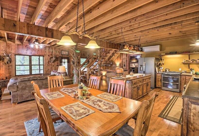 Quiet + Rustic Cabin With Fire Pit On 20 Acres!