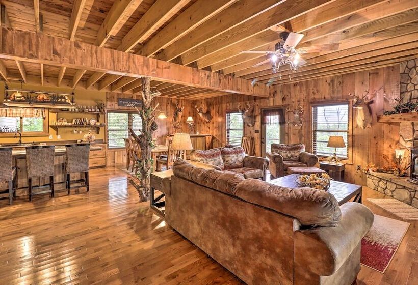 Quiet + Rustic Cabin With Fire Pit On 20 Acres!