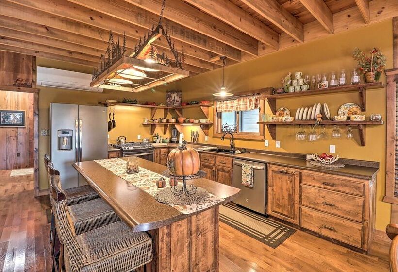 Quiet + Rustic Cabin With Fire Pit On 20 Acres!