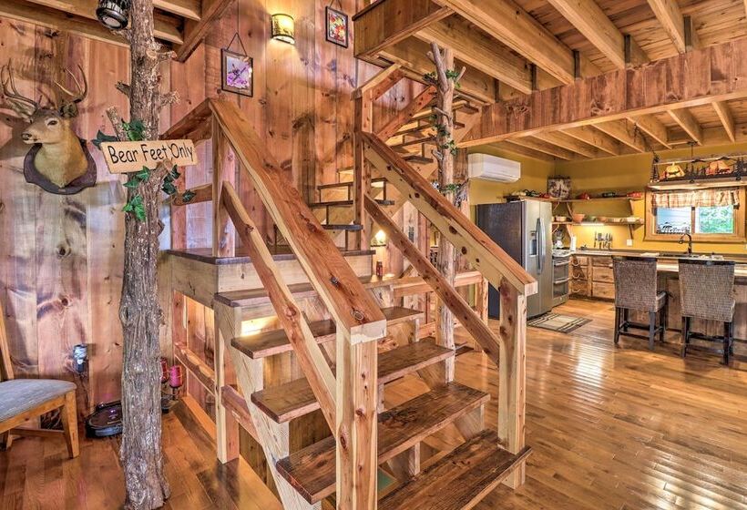 Quiet + Rustic Cabin With Fire Pit On 20 Acres!