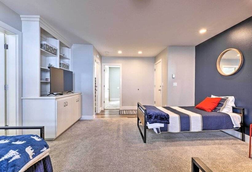 Remodeled Home W/ Spa & Deck: Walk To Dillon Beach