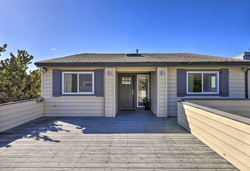 Remodeled Home W/ Spa & Deck: Walk To Dillon Beach