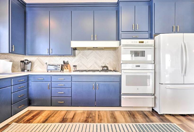 Remodeled Home W/ Spa & Deck: Walk To Dillon Beach