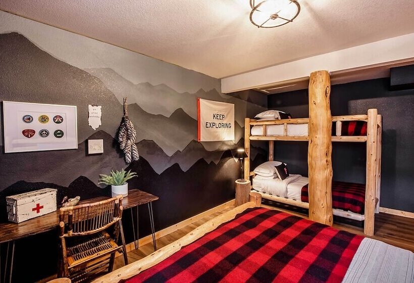 Remodeled Fairplay Log Cabin W/ Sauna + Loft!