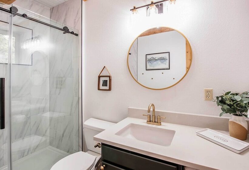 Remodeled Fairplay Log Cabin W/ Sauna + Loft!