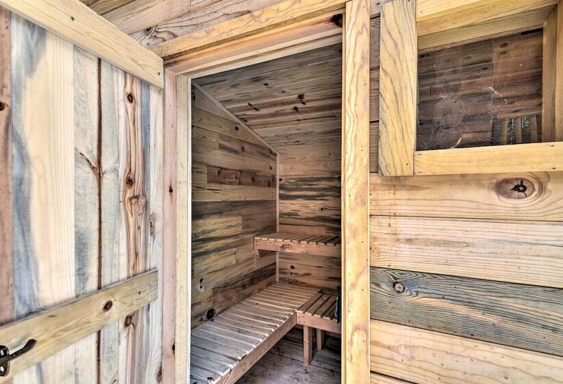 Remodeled Fairplay Log Cabin W/ Sauna + Loft!