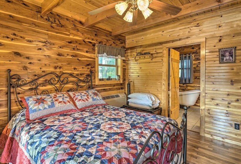 Macks Creek Cabin On 30 Acres W/ Dock & Watercraft