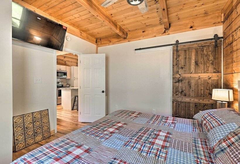 Remote Mountain Escape W/ Hot Tub & 122 Acres!