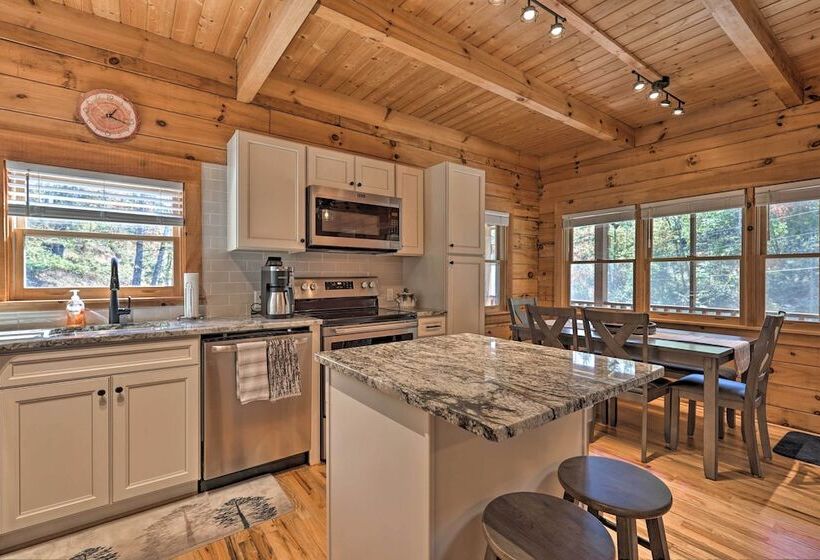 Remote Mountain Escape W/ Hot Tub & 122 Acres!