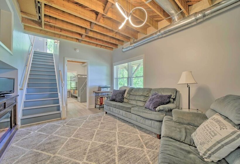 Remote Smoky Mtn Escape W/ Views & Trail Access!