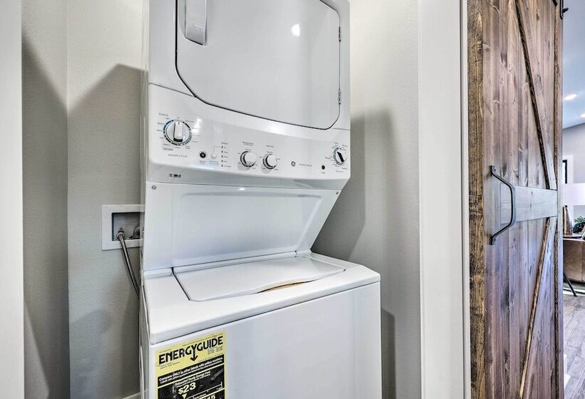 Renovated Bella Vista Retreat < 2 Mi To Golf!