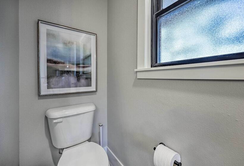 Renovated Bella Vista Retreat < 2 Mi To Golf!