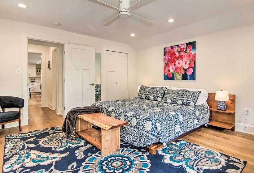 Renovated Cambridge Retreat W/ Patio & Grill!