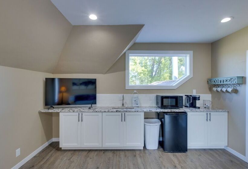 Riverfront Shawano Home W/ Private Backyard!