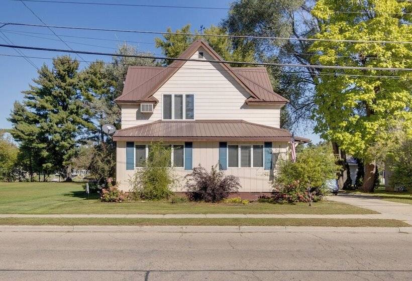 Riverfront Shawano Home W/ Private Backyard!