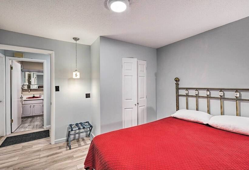 Roan Mountain Creekside Cabin: Hike & Fish!